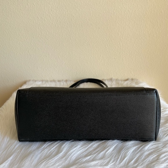 Coach - Picture 8 of 8